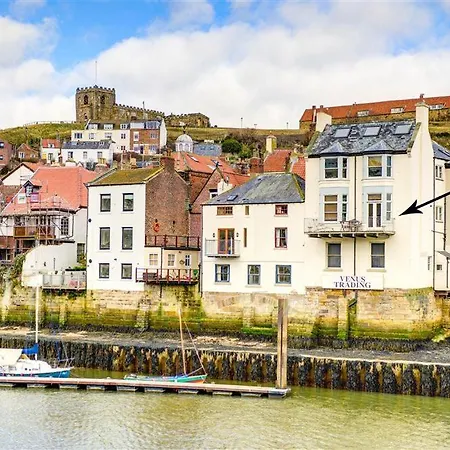 Apartment Harbourside 3 *